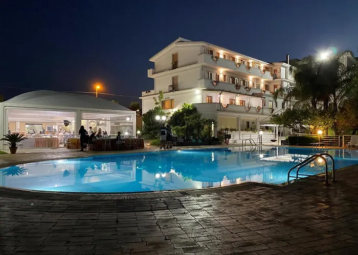 Hotel Il Corsaro Le Castella photo