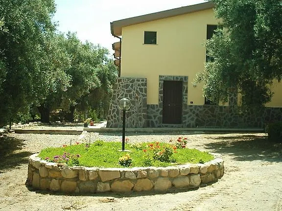 Agriturismo Torre Rinusa Villa Mandatoriccio Marina photo