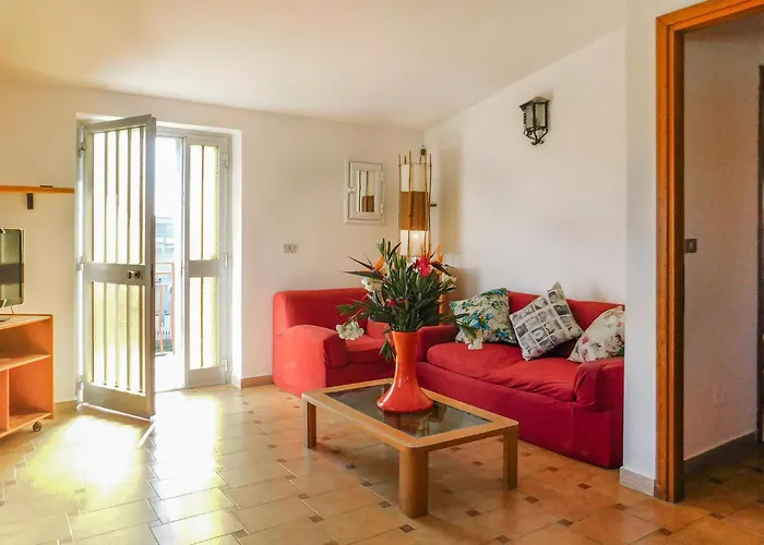 3 Bedroom Lovely Apartment In Davoli Marina Cz San Sostene Marina photo