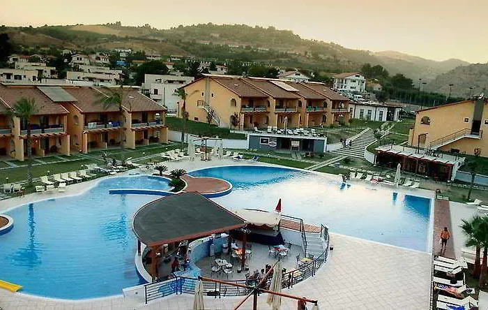 Cala Dei Saraceni Hotel Roseto Capo Spulico photo
