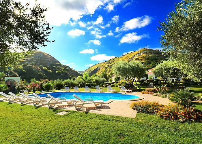 Villa Garden Drapia photo