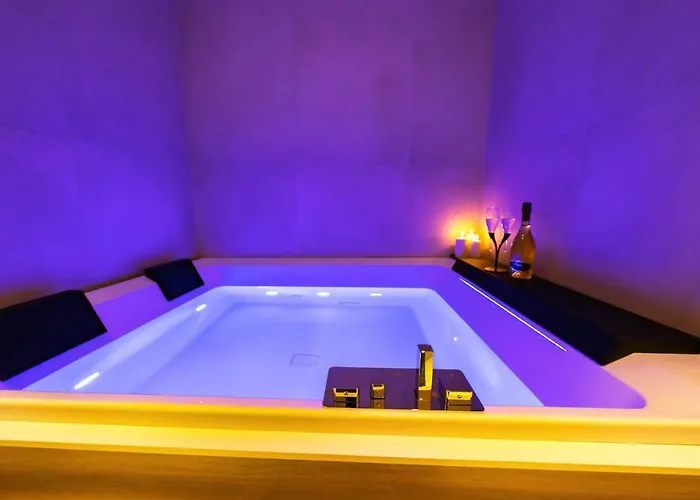 Elite Accommodations & Hydromassage Pool Reggio Calabria photo